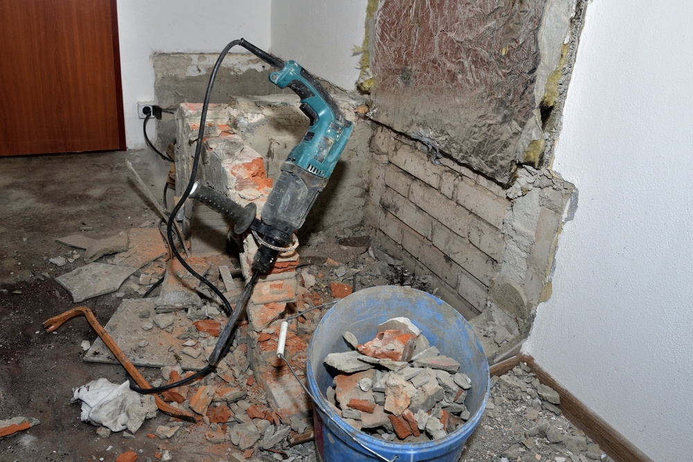 schoorsteen binnen afbreken